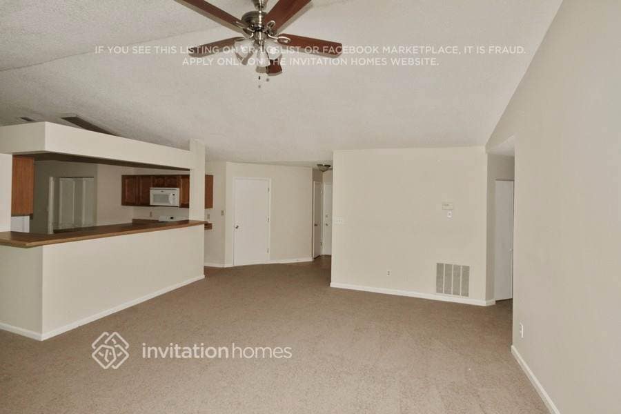 Building Photo - 950 Laurel Mill Dr