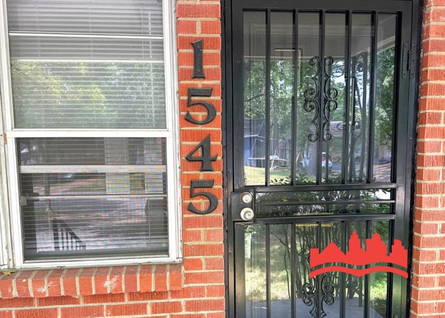 Building Photo - 1545 Duke Rd