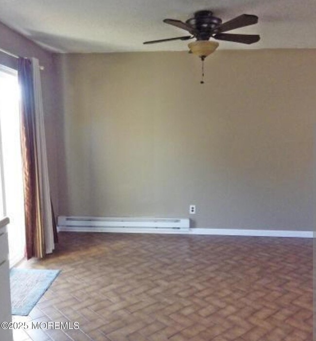 Building Photo - 14D Primrose Ln