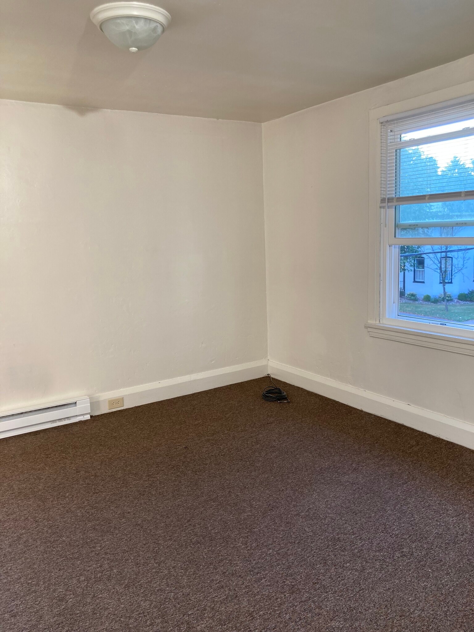 Building Photo - 600 Broad St