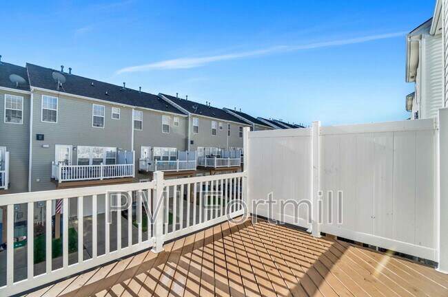 Building Photo - 15744 Kensington Palace Ln