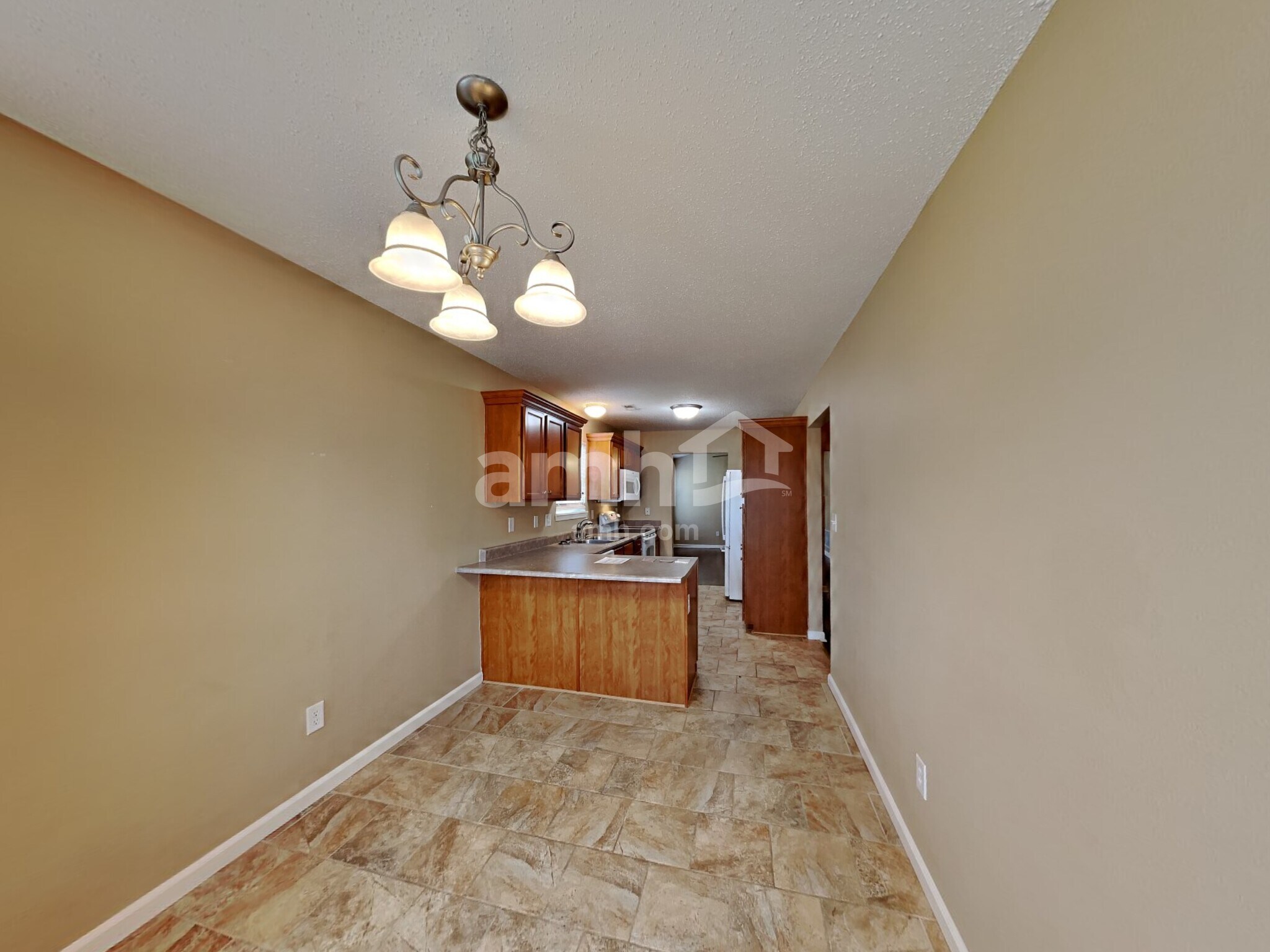 Building Photo - 9724 Thomas Ln