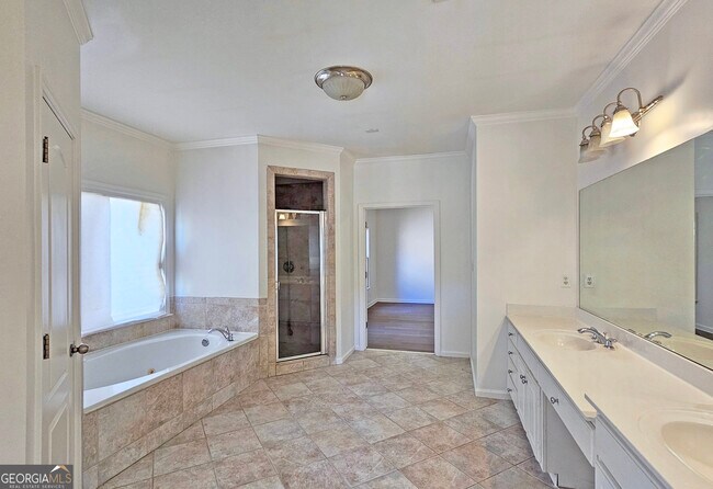 Building Photo - 195 Beracah Walk