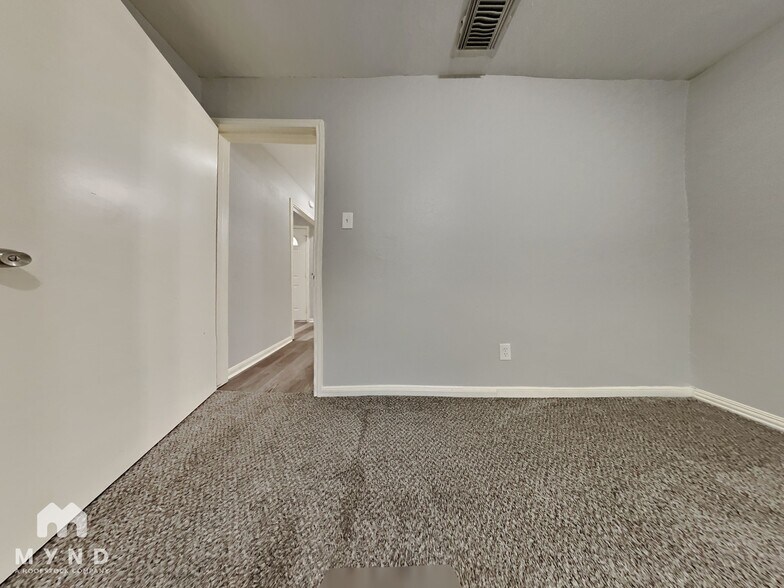 Building Photo - 2163 Drayton Ln