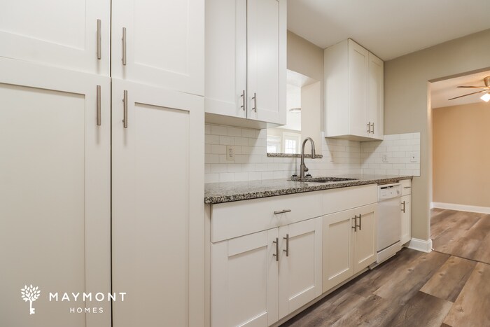 Building Photo - 1023 San Pedro Dr