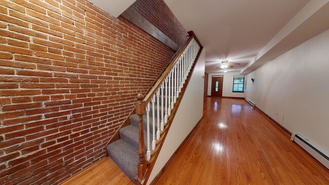 Building Photo - Foggy Bottom 1,200 Square Foot Rowhouse Off Washington Circle W/Exposed Brick! Prime Location!