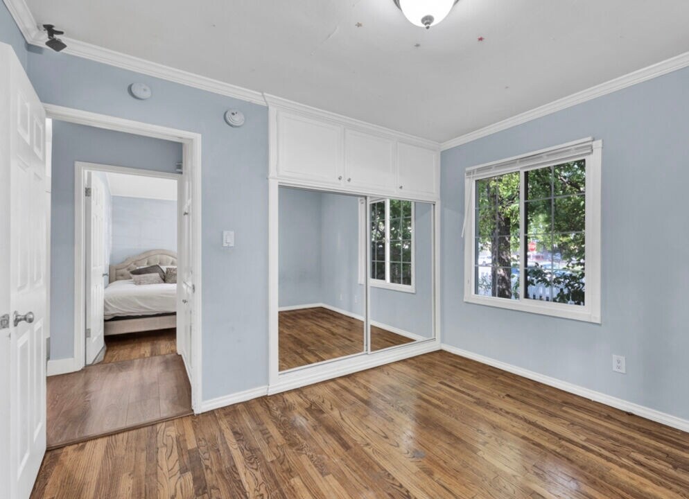 Building Photo - 6241 Canby Ave