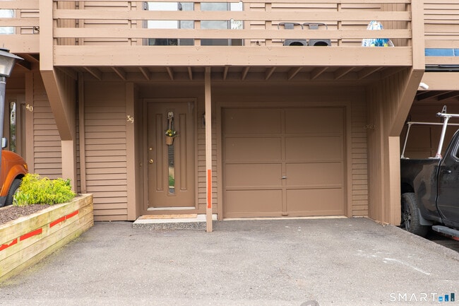 Building Photo - 157 Shelter Rock Rd