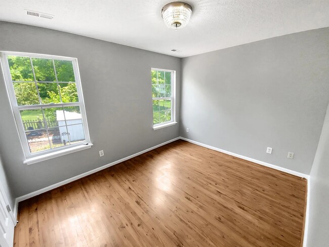 Building Photo - 9636 Waterwood Ct