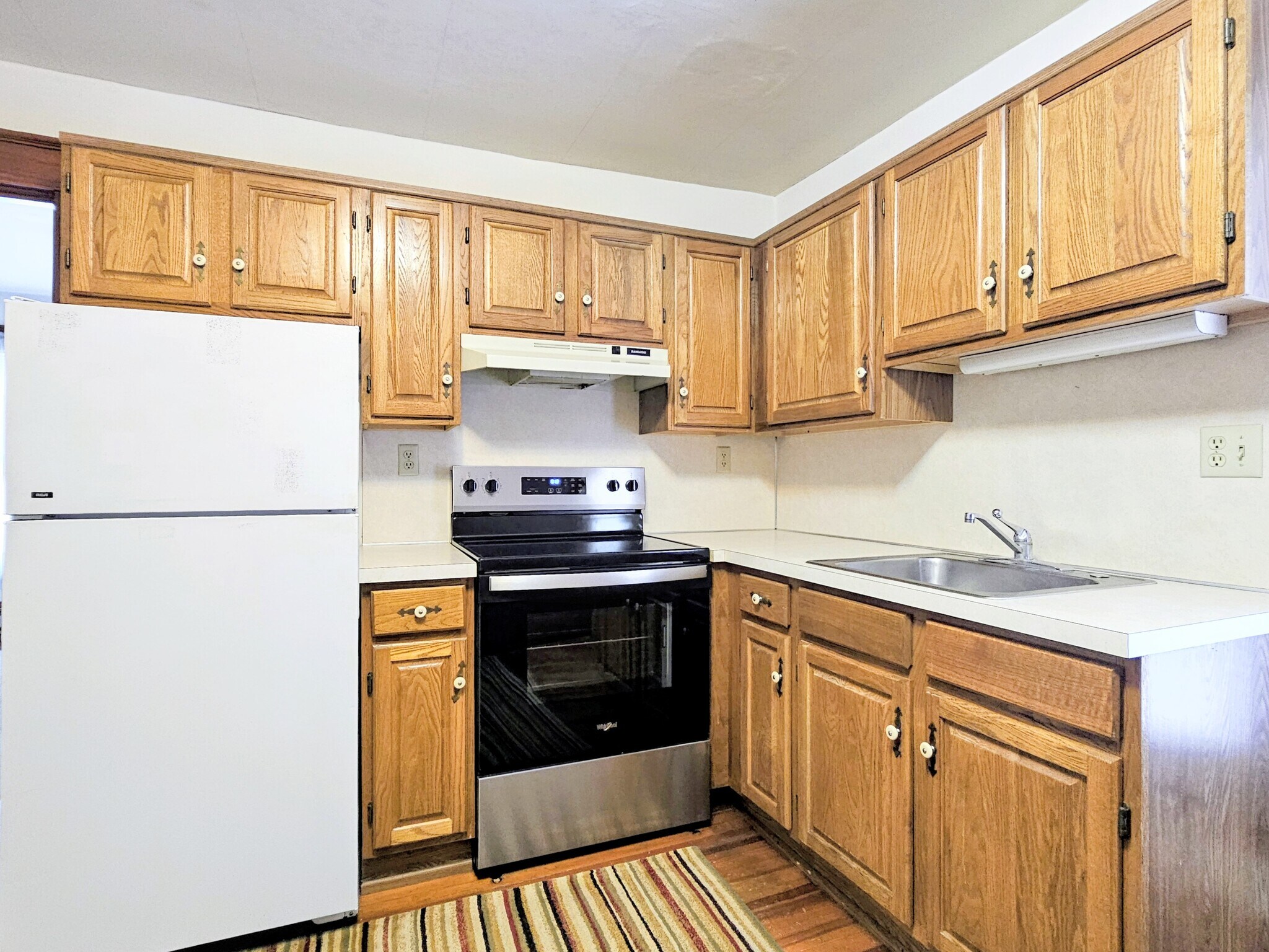 Building Photo - 534 Walnut St