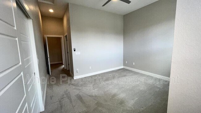Building Photo - 2870 W Parkside Pl