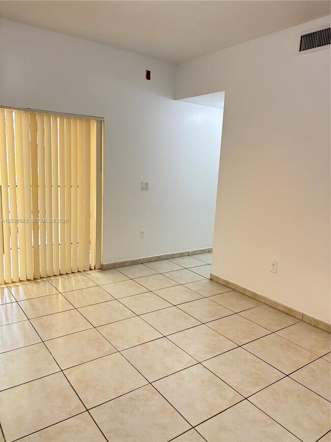 Building Photo - 7360 NW 114th Ave