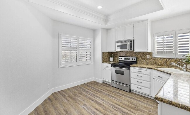 Building Photo - EXPERIENCE THE SOLITUDE OF TURTLE ROCK VILLAGE —3 Bedroom/2 Bath Condo