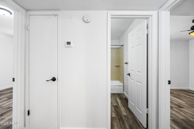 Building Photo - 503 W Pebble Beach Dr