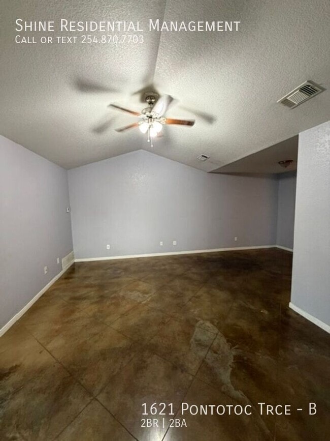 Building Photo - 1621 Pontotoc Trce