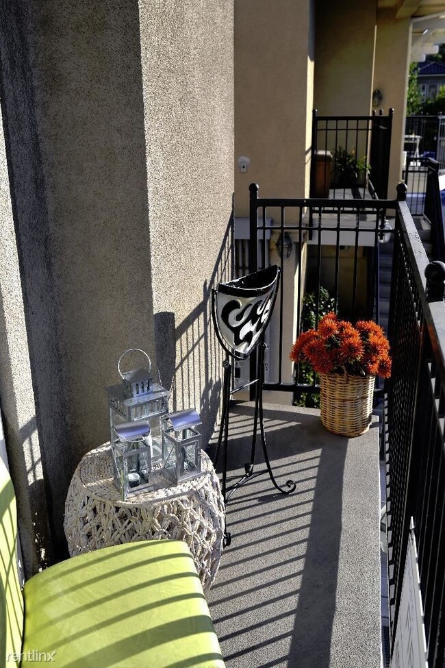 Building Photo - 3 br, 2.5 bath Condo - 2606 Villa Cortona Way