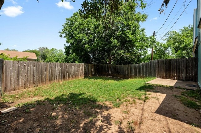 Building Photo - 7602 Woodstone Cove
