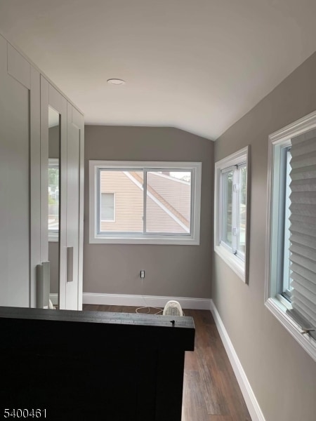 Building Photo - 60 Dick St