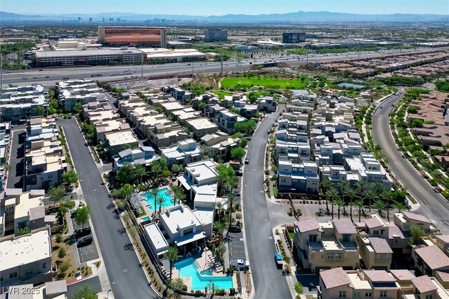 Building Photo - 11236 Rainbow Peak Ave