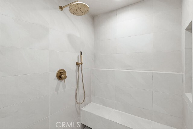 Building Photo - 5440 Alcove Ave
