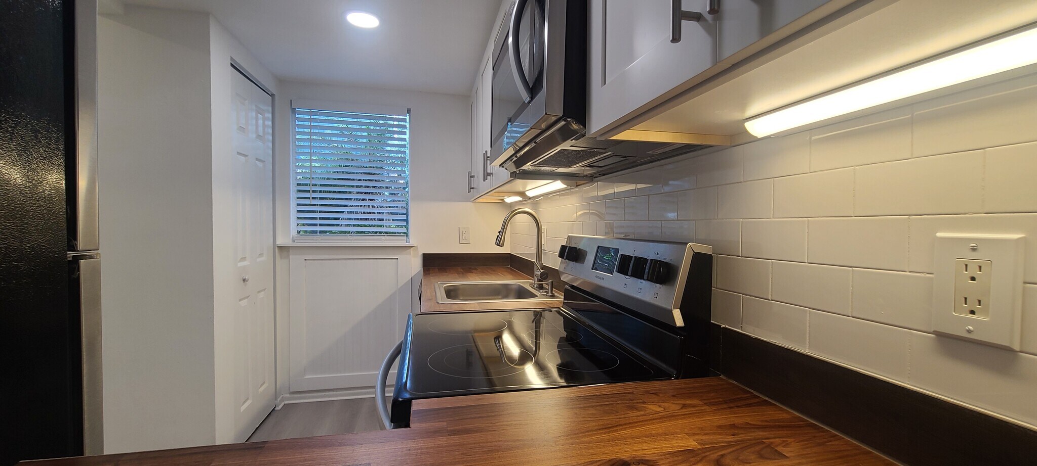 Building Photo - 601 SW 75th St