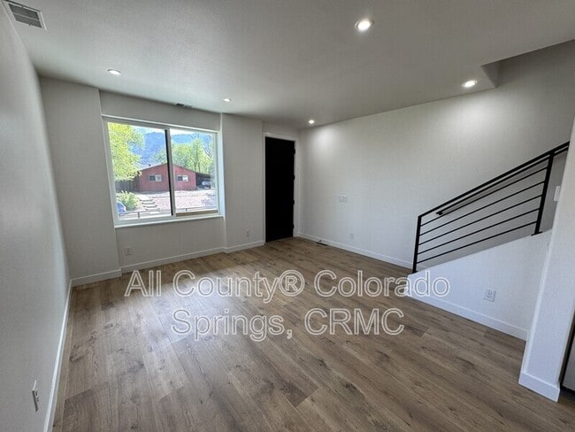 Building Photo - 2512 W Bijou St