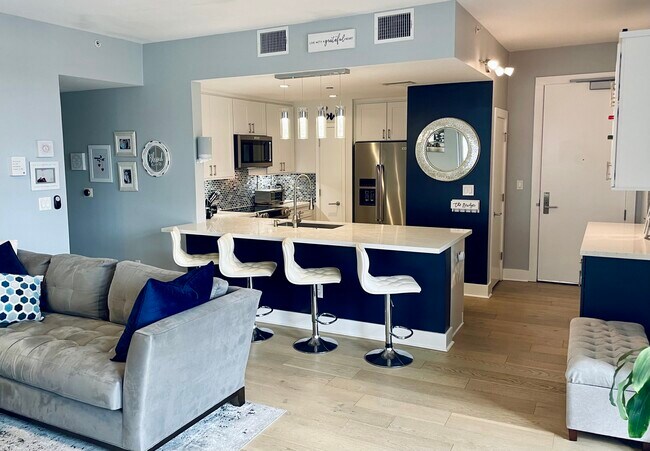 Kitchen - 603 Davis St