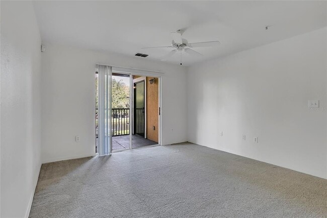 Building Photo - 5467 Vineland Rd