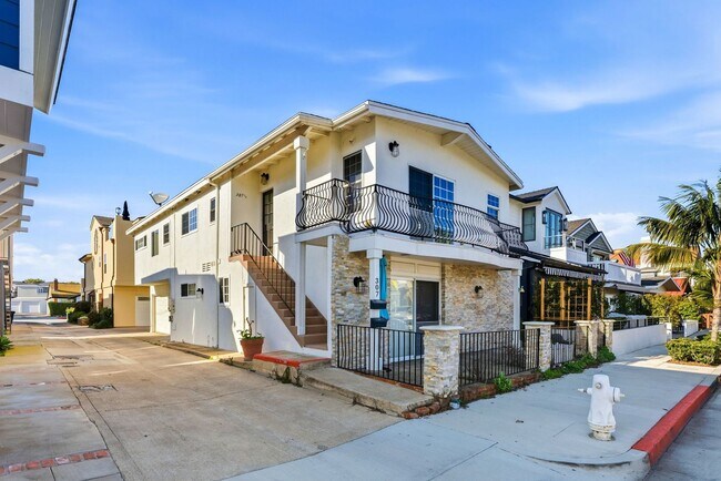 Building Photo - Prime Peninsula Living – 2BR/2BA Walk to Everything