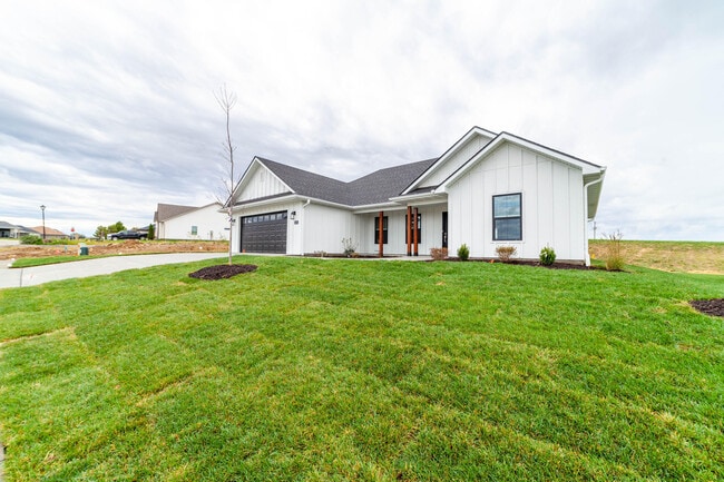 Building Photo - 4604 Estacada Dr