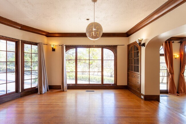 Building Photo - 2311 Hearst Ave