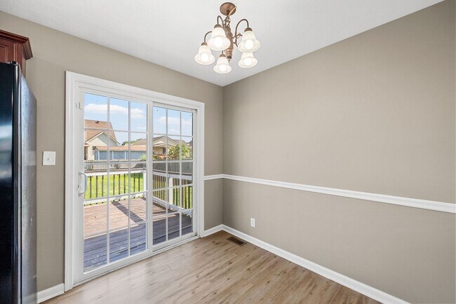 Building Photo - 3 Bedroom Pet Friendly Home For Rent Close...