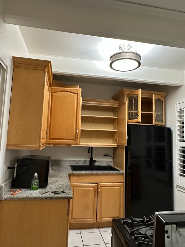 Building Photo - 9501 S King Dr