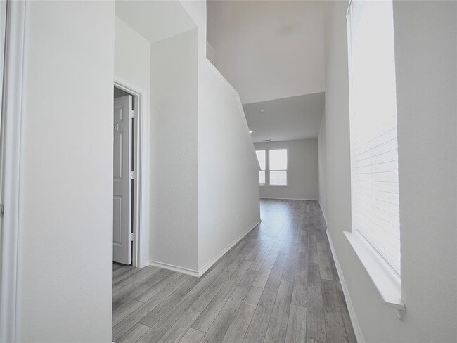 Building Photo - 2329 Cliffbrake Wy