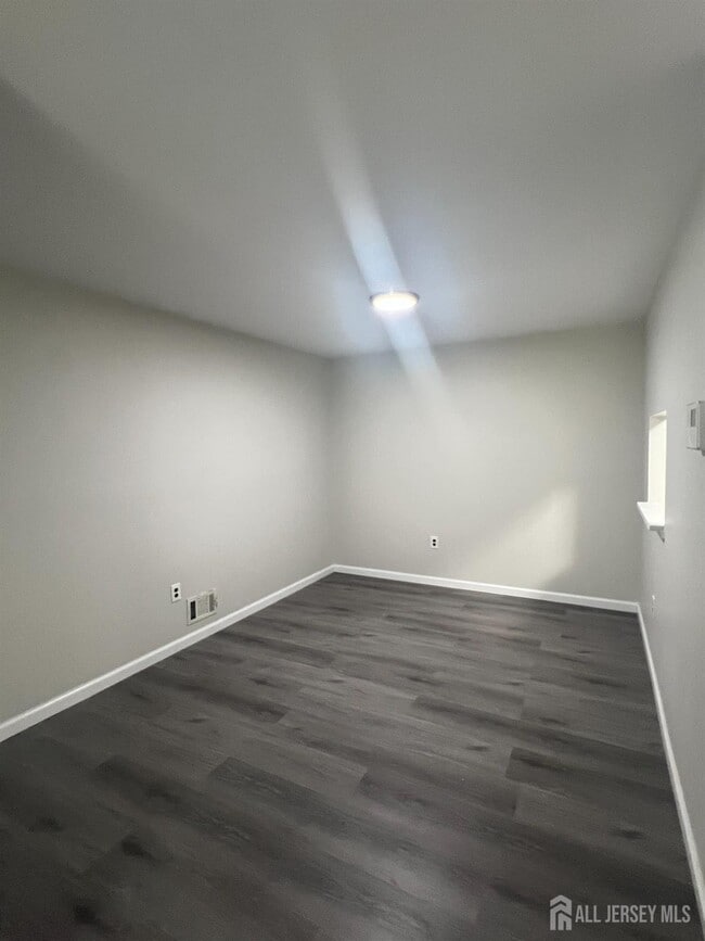 Building Photo - 20 Crabapple Ln