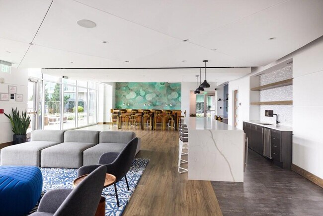 Building Photo - 943 Peachtree St NE