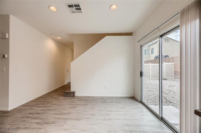 Building Photo - 4045 Oliver Sagebrush Dr