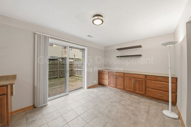 Building Photo - 9517 Terrace Pl