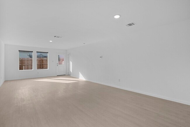 Building Photo - 7316 Green Sapphire