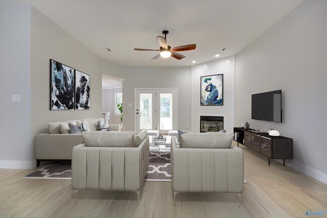 Building Photo - 205 Jarrett Ln