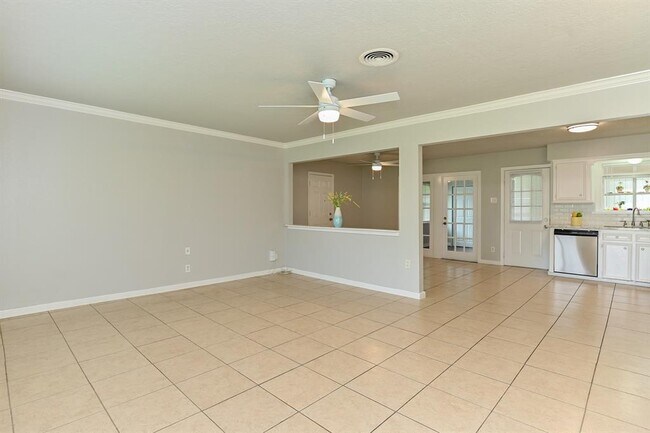 Building Photo - 8409 Bob White Dr