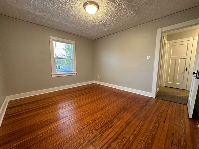 Building Photo - 4017 Corinth Blvd