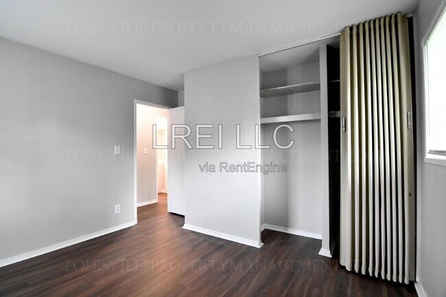Building Photo - 9909 Plaudit Way