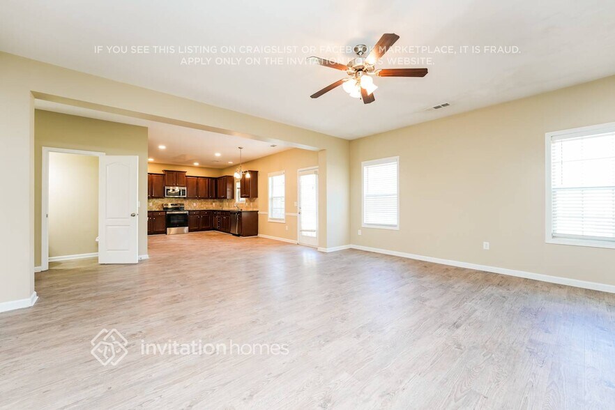 Building Photo - 4377 Gateview Dr SW