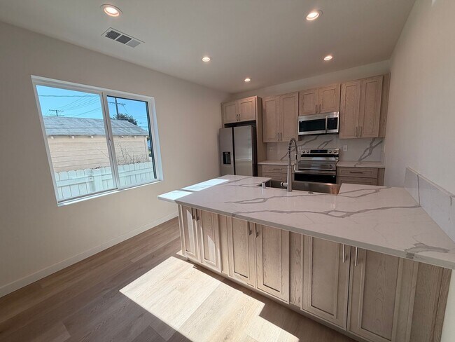 Building Photo - New Construction 3BR 2.5BA • Open Concept • A/C • Near USC $1,000.00 Off One Month's Rent Move In...