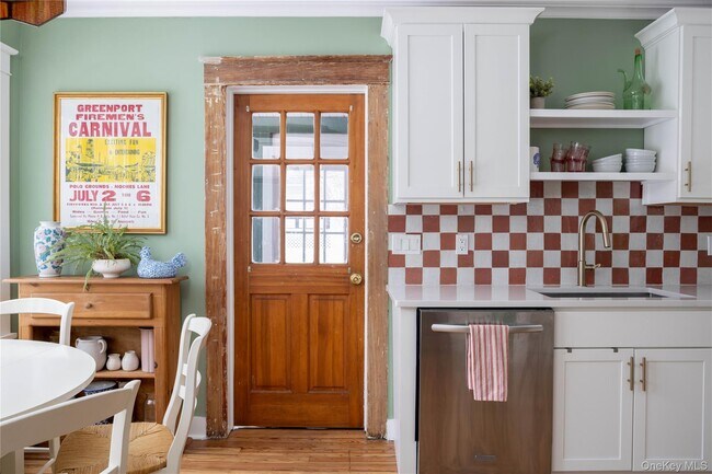 Building Photo - 134 6th St