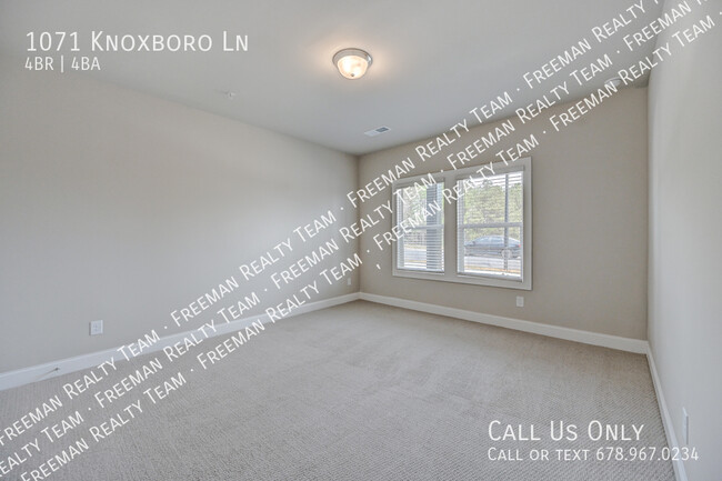 Building Photo - 1071 Knoxboro Ln