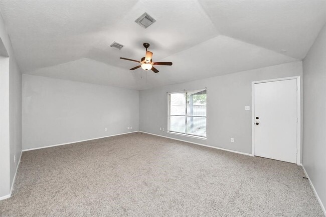 Building Photo - 2318 Hearne Dr