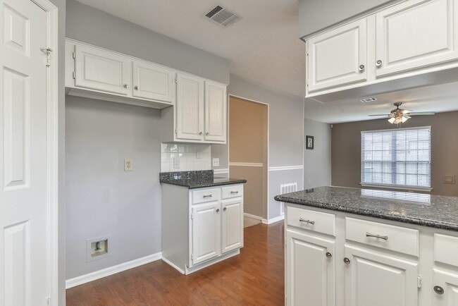 Building Photo - 1222 Mabry Mill Rd