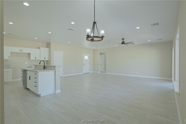 Building Photo - 2213 Hayden Way